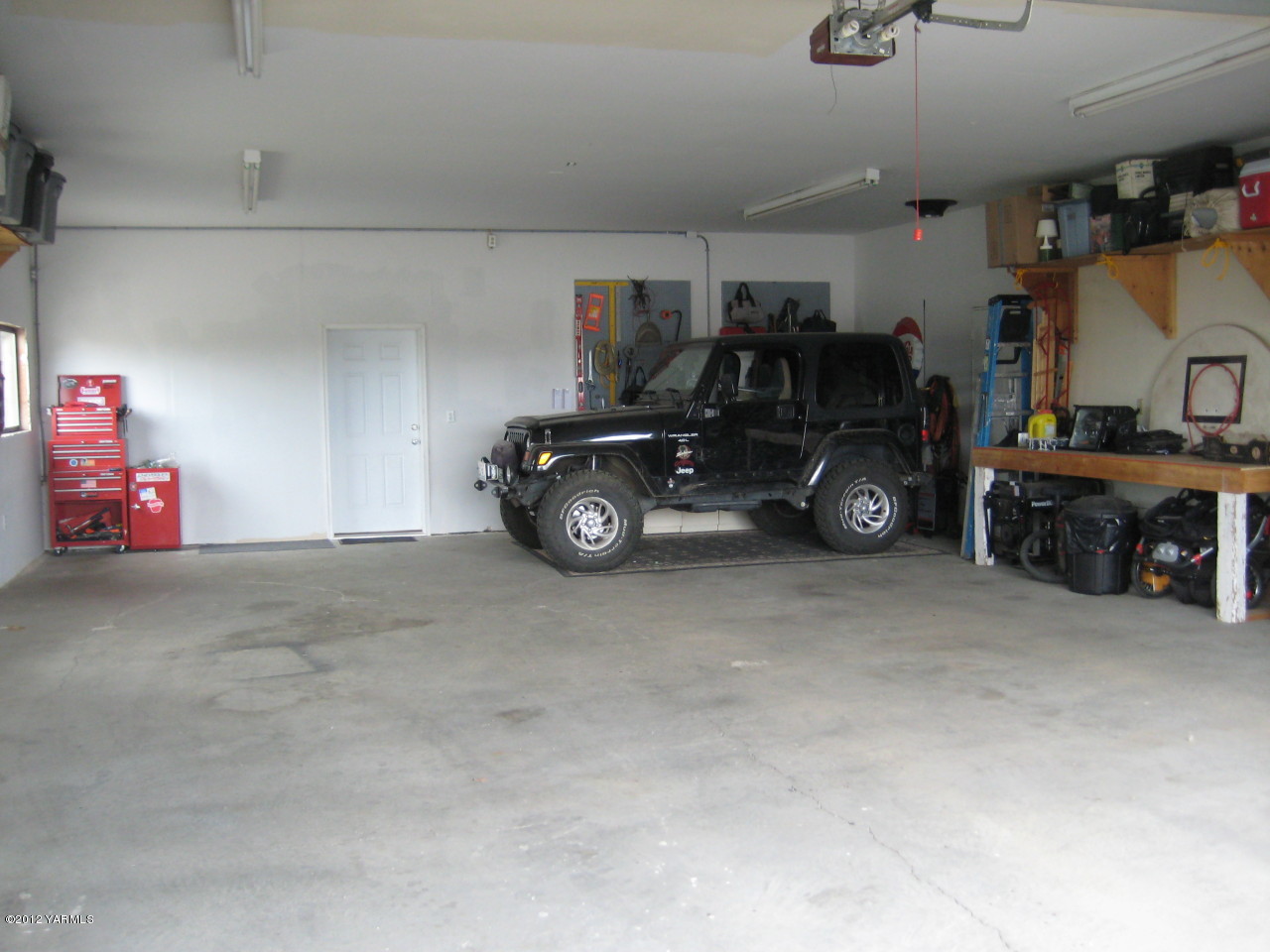 40 Elliott Road Cowiche, WA 98923 - Photo 22 of 24 a view of a garage with rack and bicycle