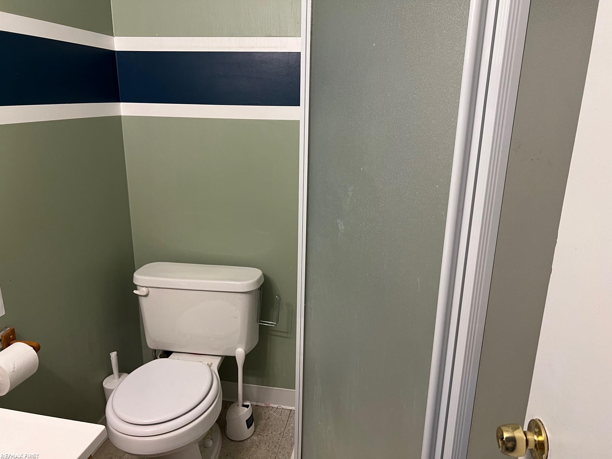 24834 Kelly Eastpointe, MI 48021 - Photo 13 of 15 50139495-98805401-747f-4725-ade4-022ab265bc32.JPG