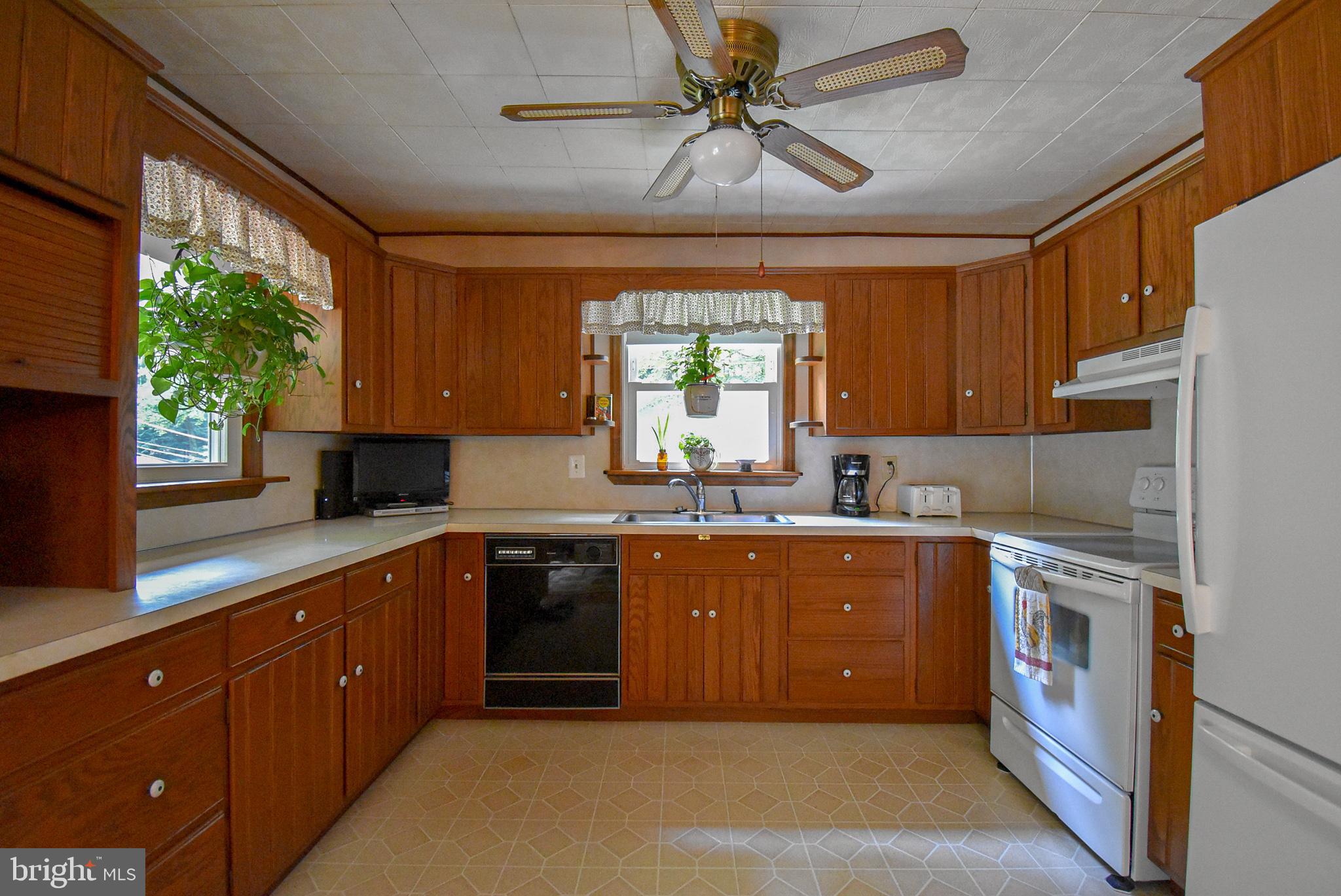 1258 Shadyside Road Downingtown, PA 19335 - Photo 9 of 37 Gallery Image 9