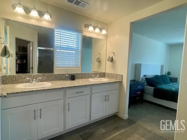 $425,000 | Undisclosed Address, Delano, CA 93215