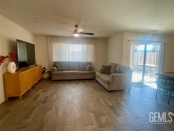 $425,000 | Undisclosed Address, Delano, CA 93215