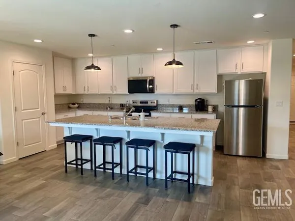$425,000 | Undisclosed Address, Delano, CA 93215
