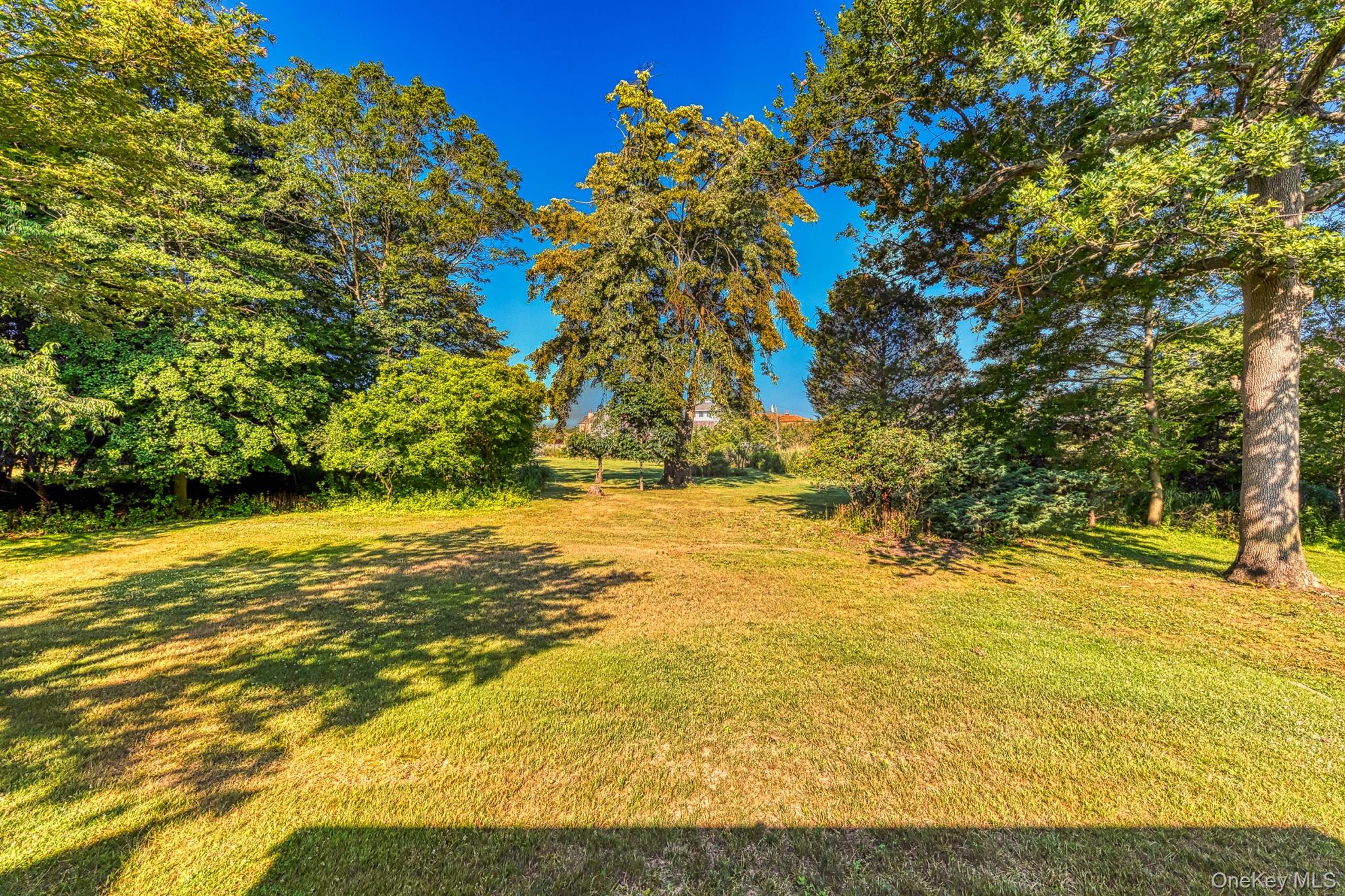 272 Ocean Avenue Islip, NY 11751 - Photo 32 of 39 a view of an ocean view