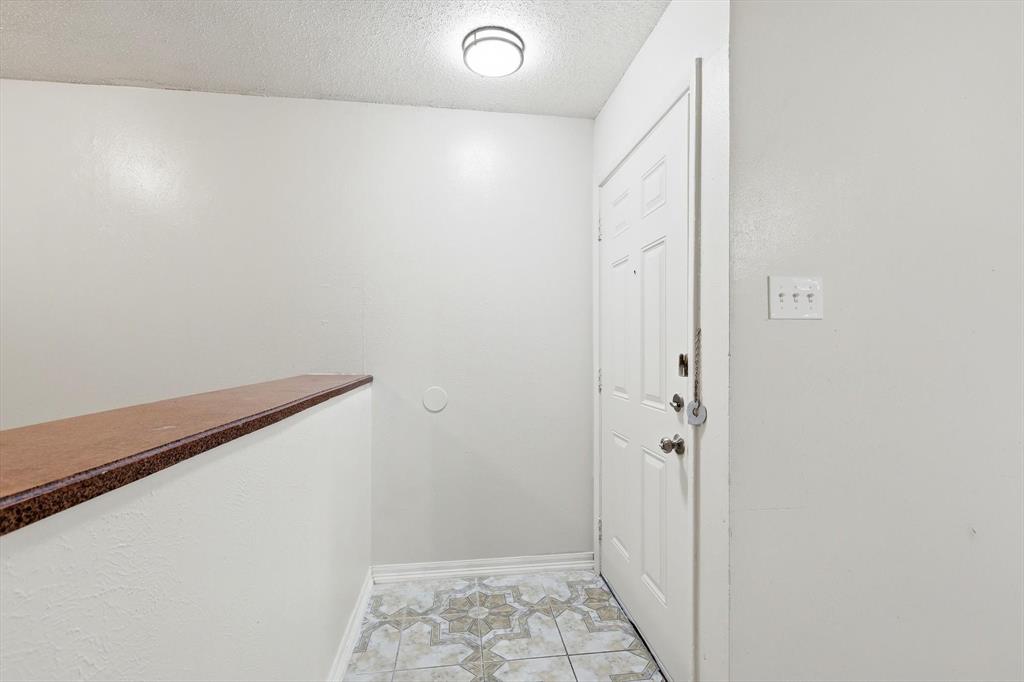 756 East Pecan Street Hurst, TX 76053 - Photo 12 of 19