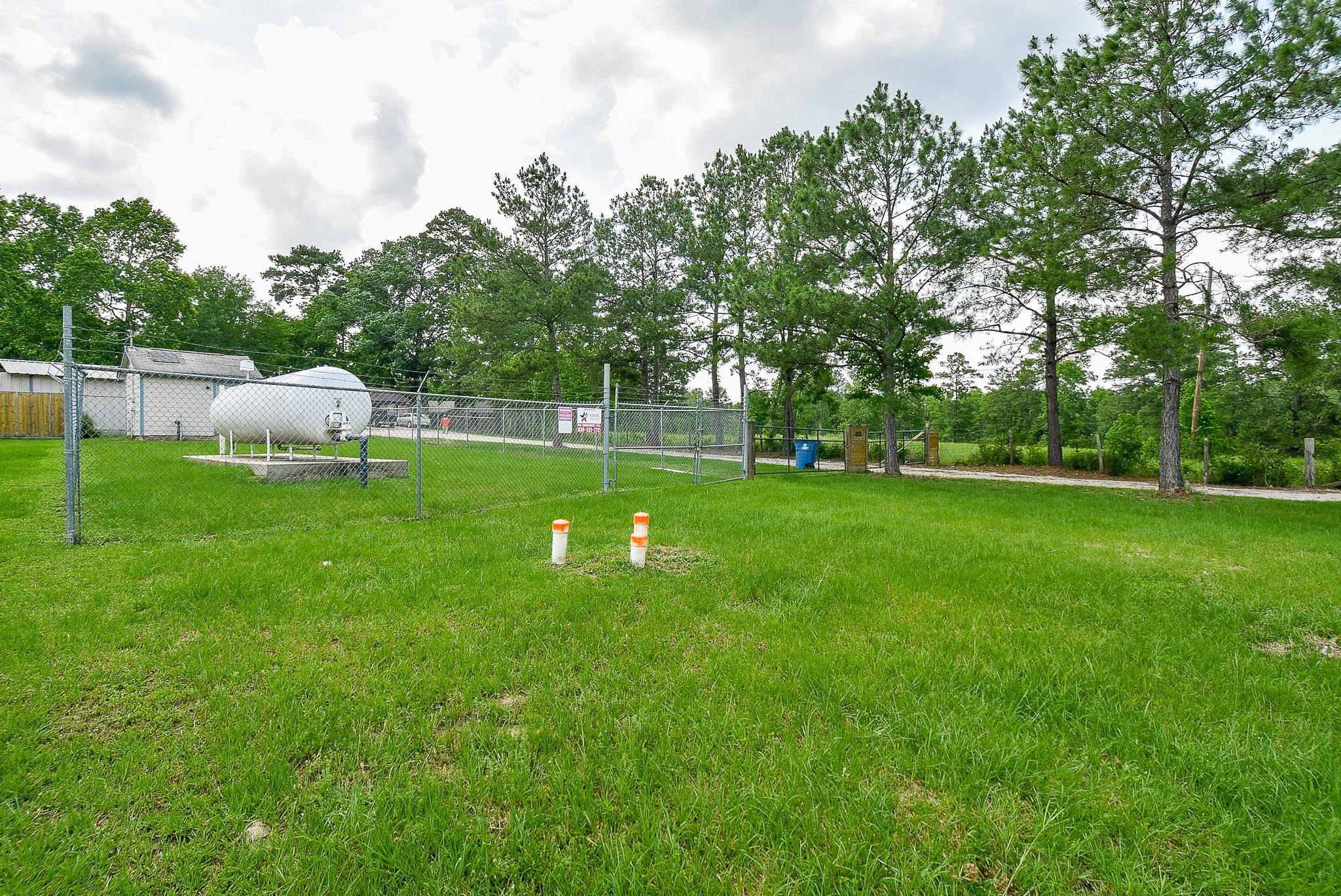 12786 Roy Harris Loop Conroe, TX 77306 - Photo 2 of 21
