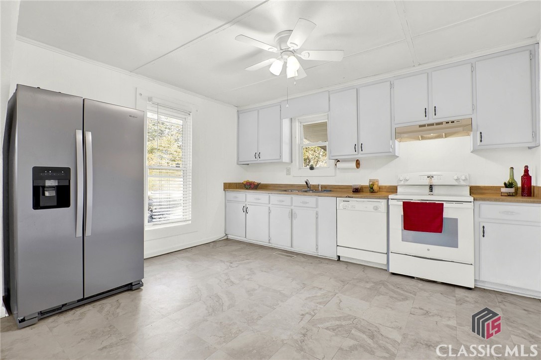 2375 Spring Circle Comer, GA 30629 - Photo 6 of 30 Gallery Image 6