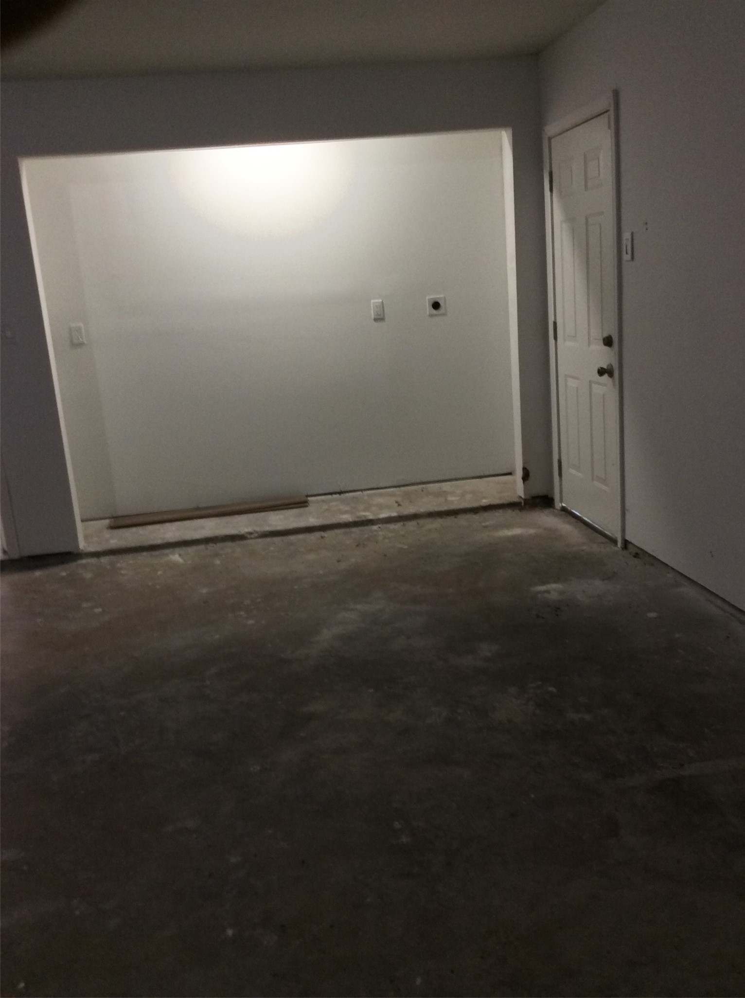 5218 Greylog Drive Houston, TX 77048 - Photo 16 of 19 Washer & Dryer Area