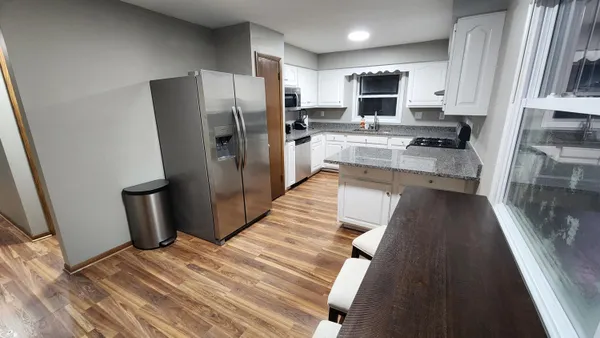 $2,300 | 4259 Teakwood Court, Greendale, WI 53129