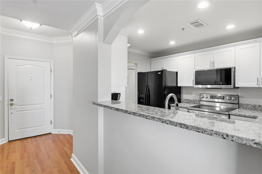 3475 Oak Valley Road Northeast, Unit 950 Atlanta, GA 30326 - Photo 9 of 37 Gallery Image 9