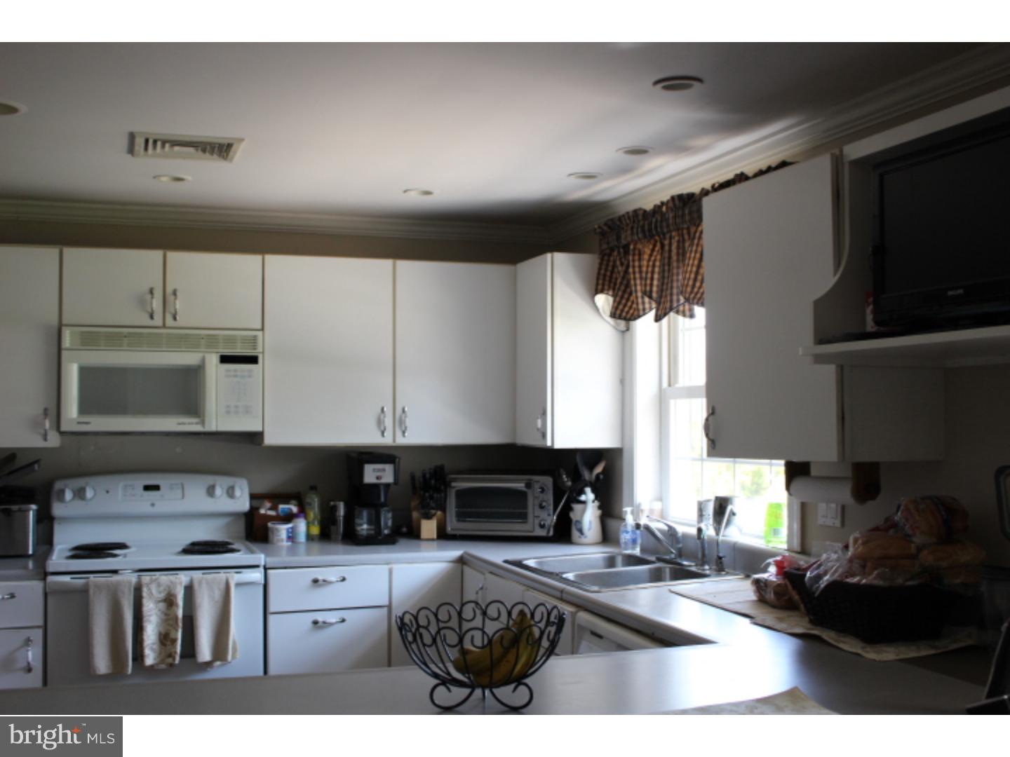 252 West Ridge Road Nottingham, PA 19362 - Photo 3 of 11 Kitchen
