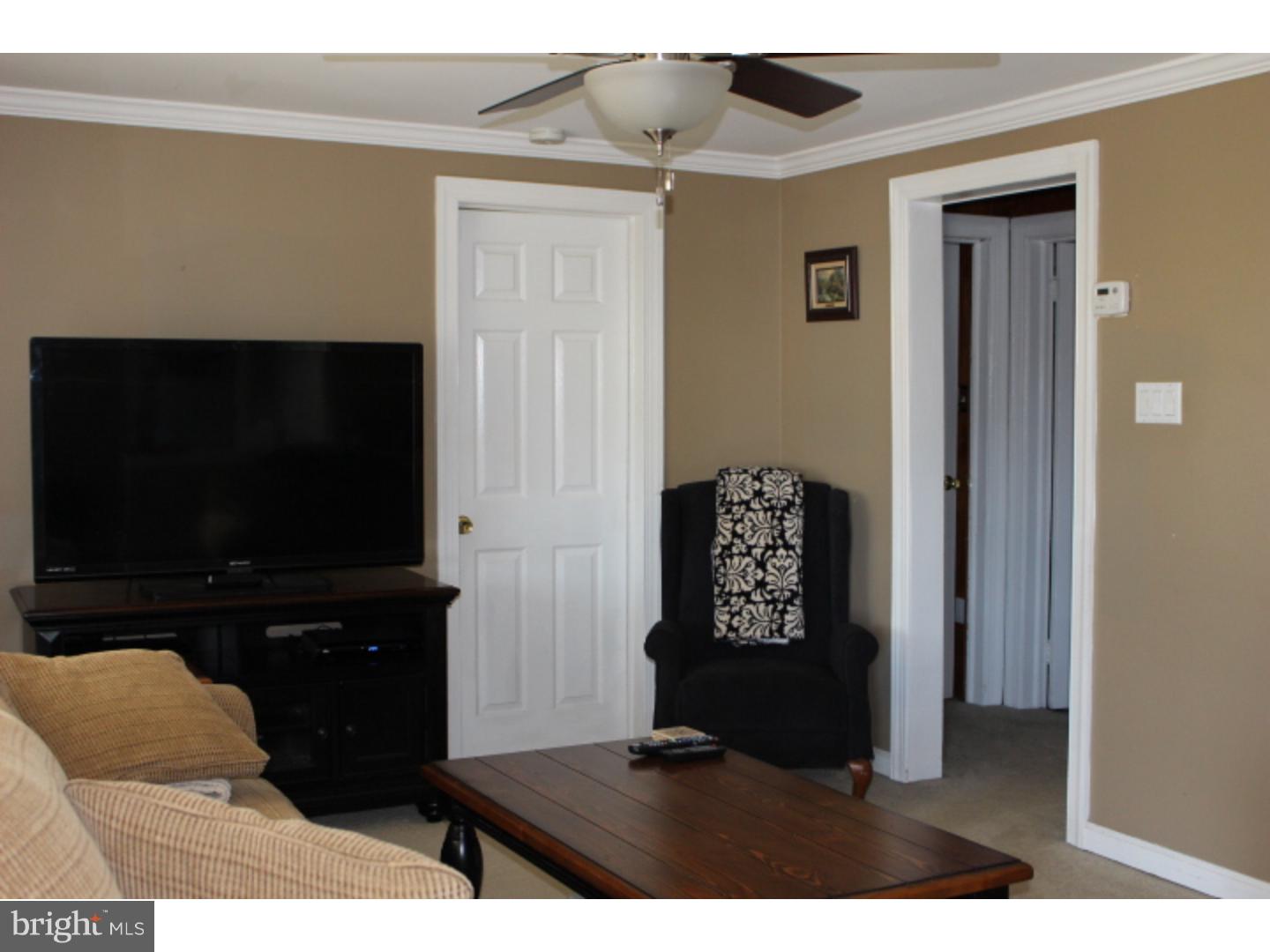 252 West Ridge Road Nottingham, PA 19362 - Photo 6 of 11 Living Room