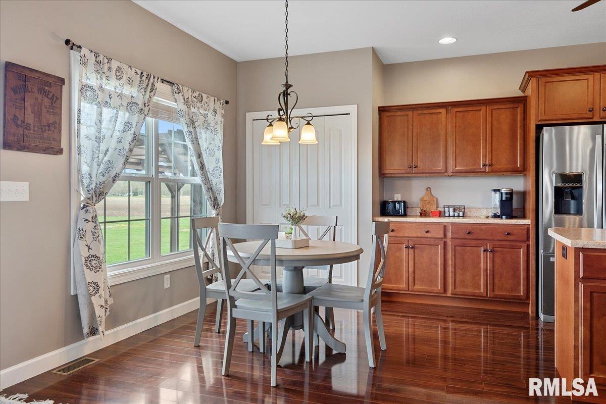 265 Etherton Lane Springfield, IL 62712 - Photo 17 of 49