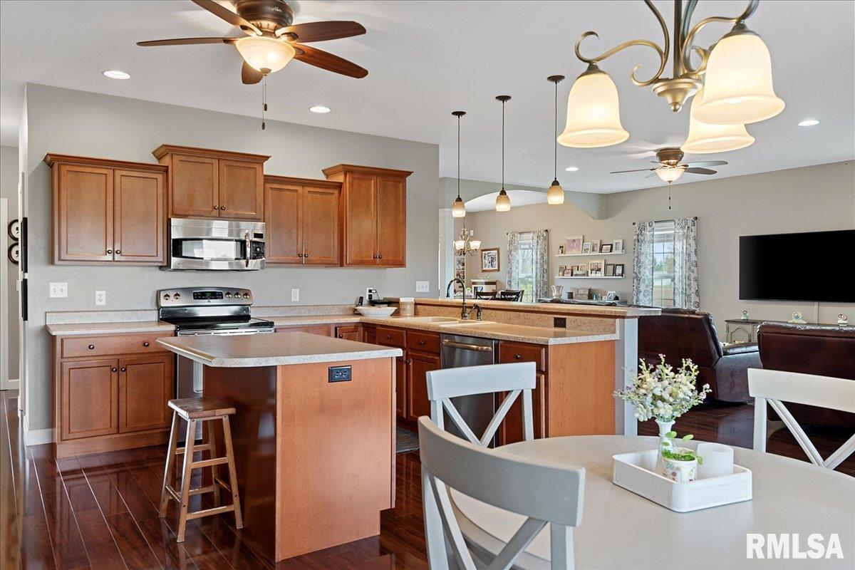 265 Etherton Lane Springfield, IL 62712 - Photo 19 of 49