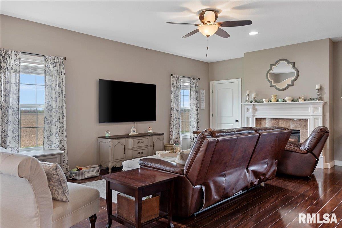 265 Etherton Lane Springfield, IL 62712 - Photo 8 of 49