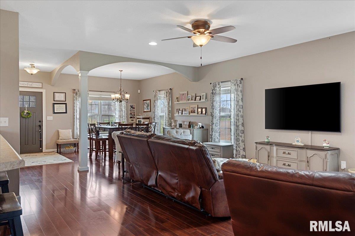 265 Etherton Lane Springfield, IL 62712 - Photo 9 of 49