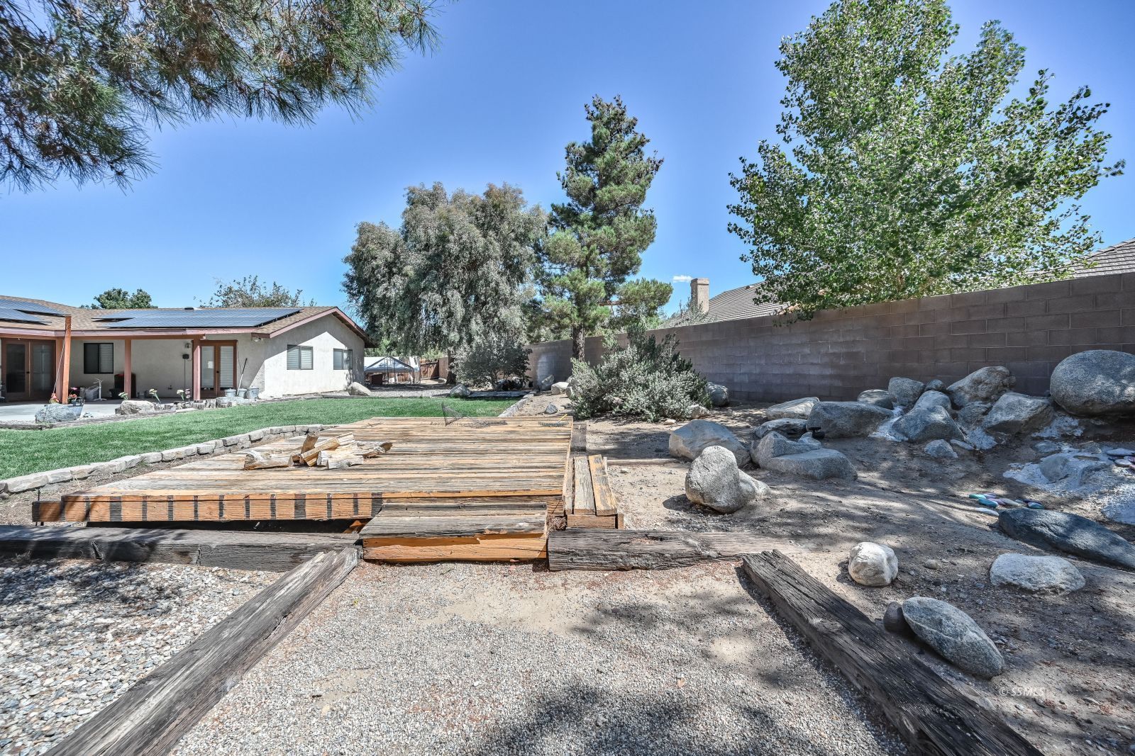 1089 Amie Court Ridgecrest, CA 93555 - Photo 38 of 43 Gallery Image 38