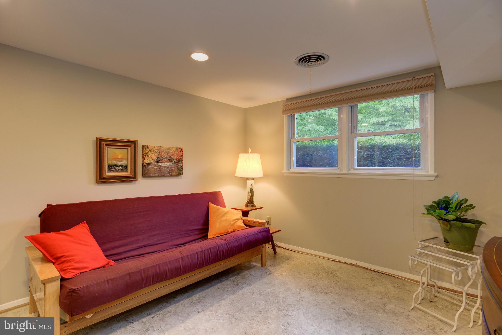 7522 Havelock Street Springfield, VA 22150 - Photo 20 of 30 a living room with furniture and a window