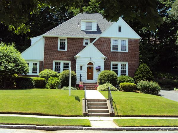 105 Coolidge Road Worcester, MA 01602 - Photo 4 of 24 Gallery Image 4