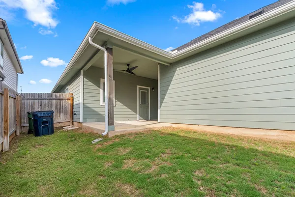 $1,950 | 302 Timber Brook Drive, Hutto, TX 78634