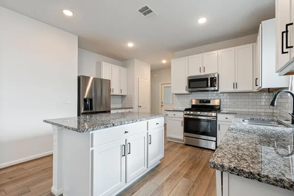 $1,950 | 302 Timber Brook Drive, Hutto, TX 78634