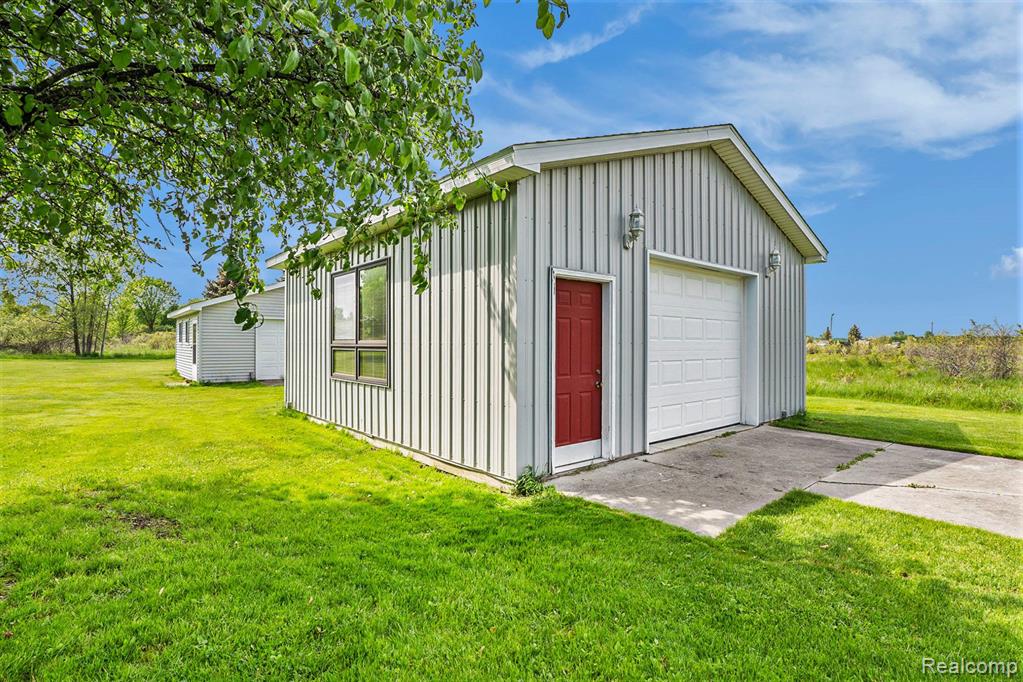 2076 South Nichols Road Lennon, MI 48449 - Photo 24 of 31 Gallery Image 24
