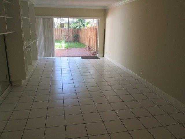 3791 Raleigh Street Hollywood, FL 33021 - Photo 2 of 6 02