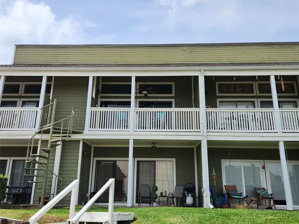 $240,000 | 162 April Point Drive South, Conroe, TX 77356