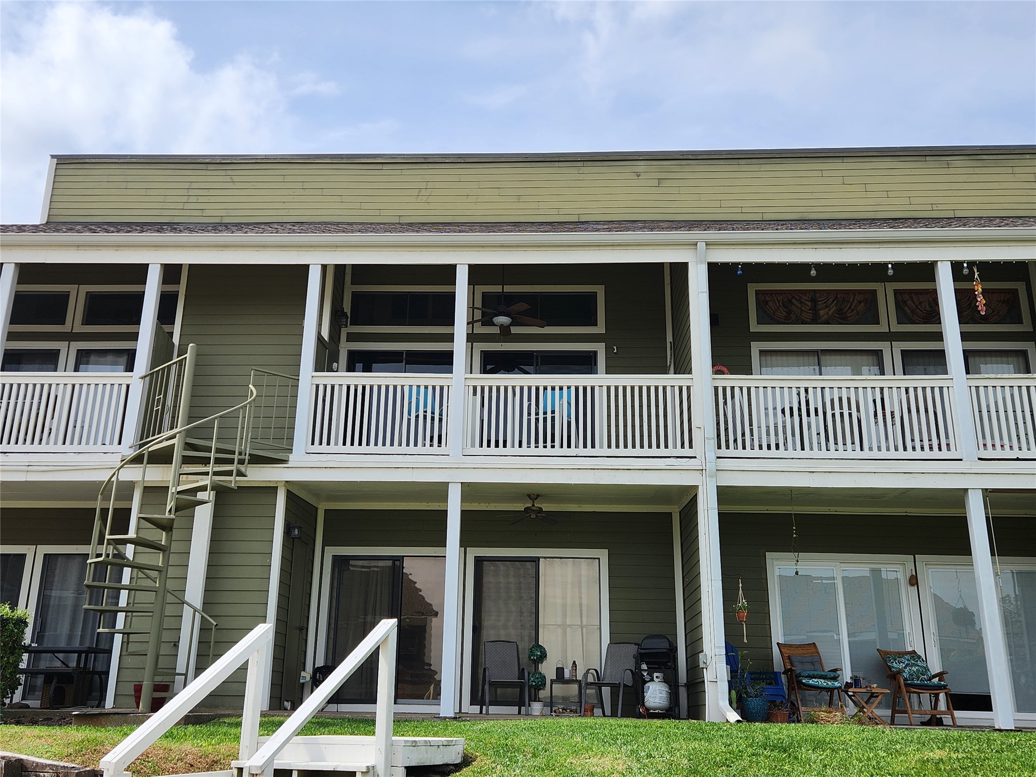 162 April Point Drive South Conroe, TX 77356 - Photo 20 of 26 Rear view property