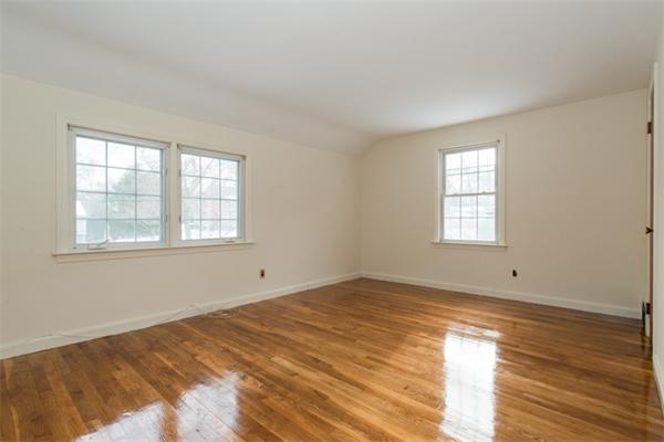 40 Graymore Road Waltham, MA 02451 - Photo 12 of 15