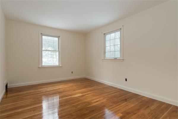 40 Graymore Road Waltham, MA 02451 - Photo 13 of 15