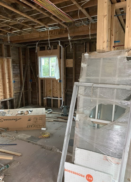 77 Reed Avenue Everett, MA 02149 - Photo 3 of 8 Gallery Image 3