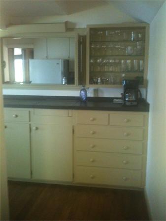 142 Roxy Cahoon Road Plymouth, MA 02360 - Photo 4 of 13