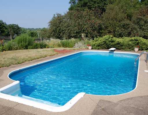 3526 Bakerstown Road Bakerstown, PA 15007 - Photo 14 of 18 Swimming Pool/Hot Tub/Sauna.