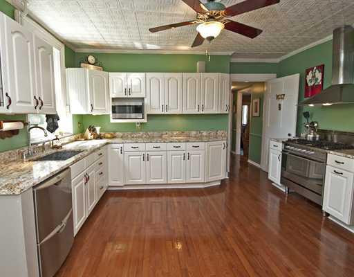 3526 Bakerstown Road Bakerstown, PA 15007 - Photo 8 of 18 Kitchen.