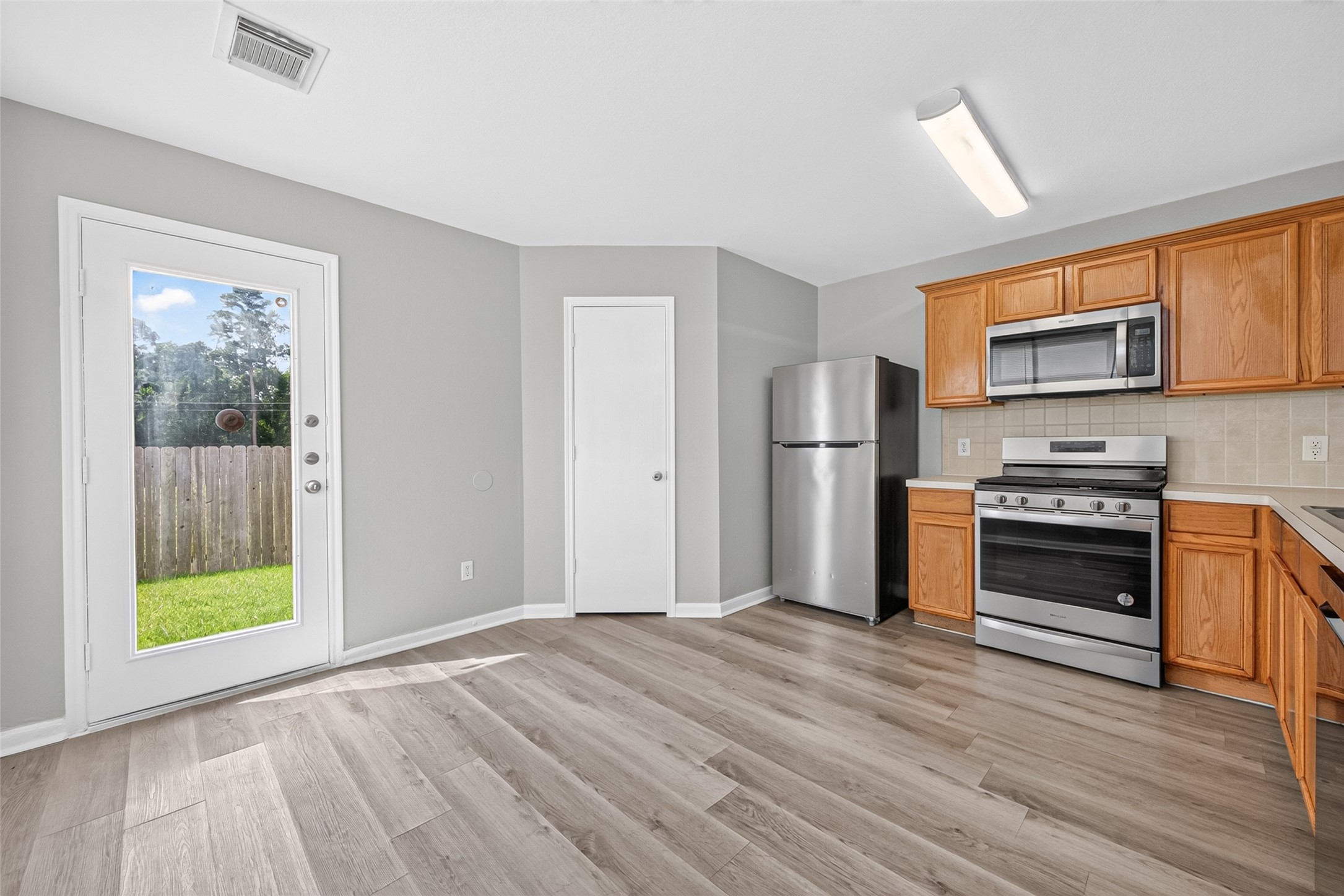 22851 Twisting Pine Drive Spring, TX 77373 - Photo 11 of 31