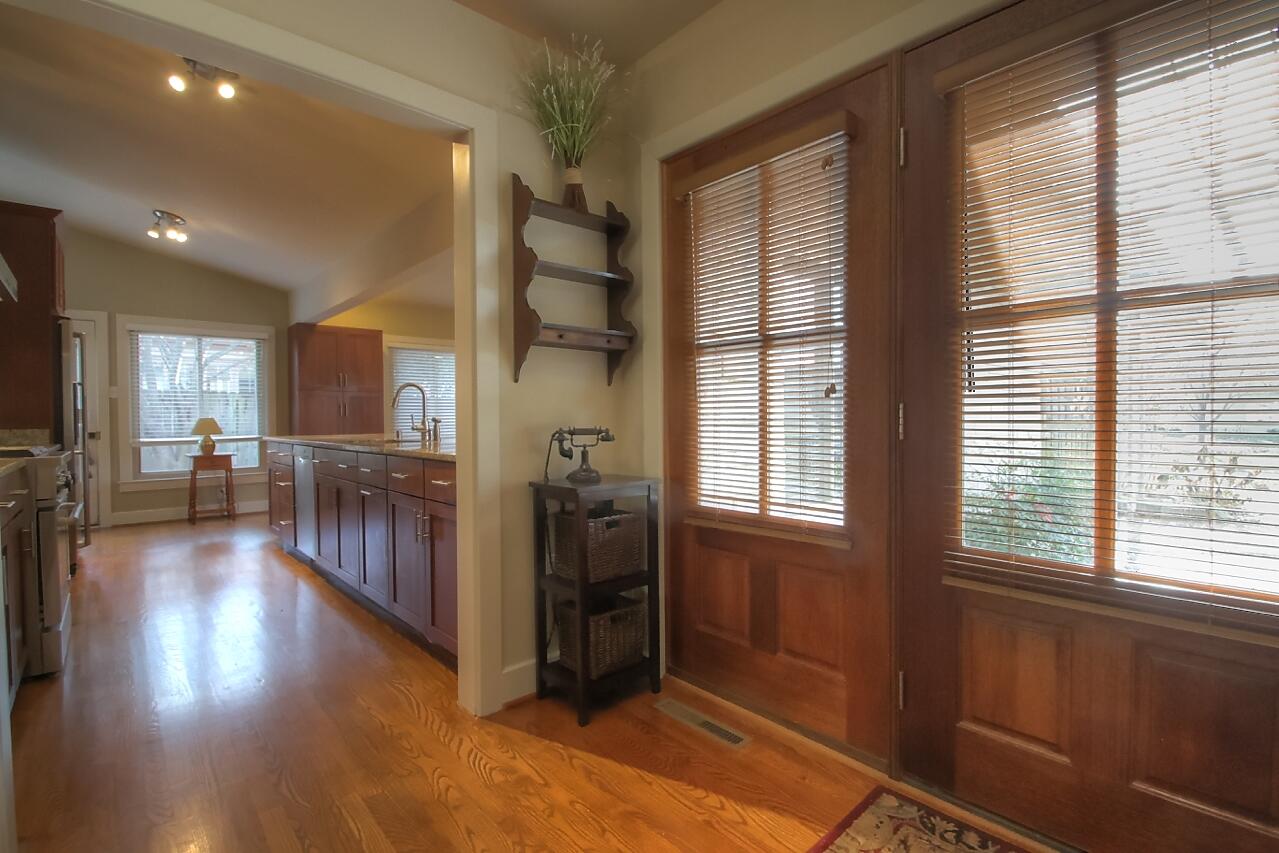 1189 Indian Mound Road Lexington, KY 40502 - Photo 6 of 40 21