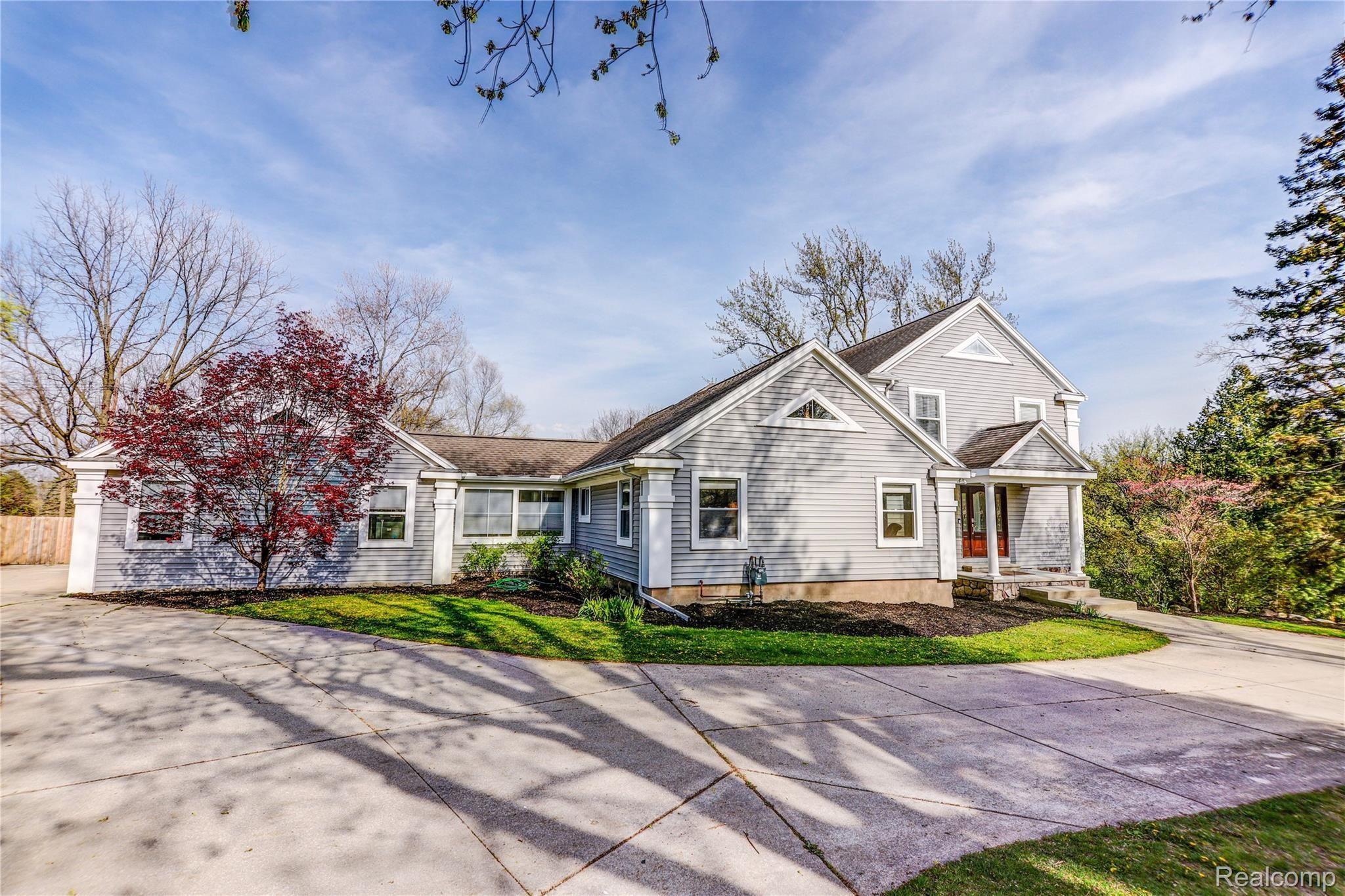 2525 Norton Lawn Street Rochester, MI 48307 - Photo 1 of 29 Exterior-7.jpg