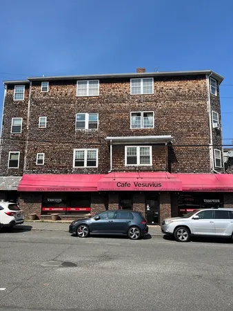 $1,895 | 21 Bessom Street, Unit 6, Marblehead, MA 01945