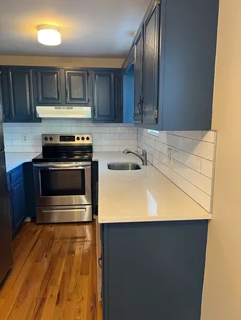 $1,895 | 21 Bessom Street, Unit 6, Marblehead, MA 01945