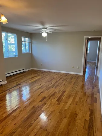 $1,895 | 21 Bessom Street, Unit 6, Marblehead, MA 01945