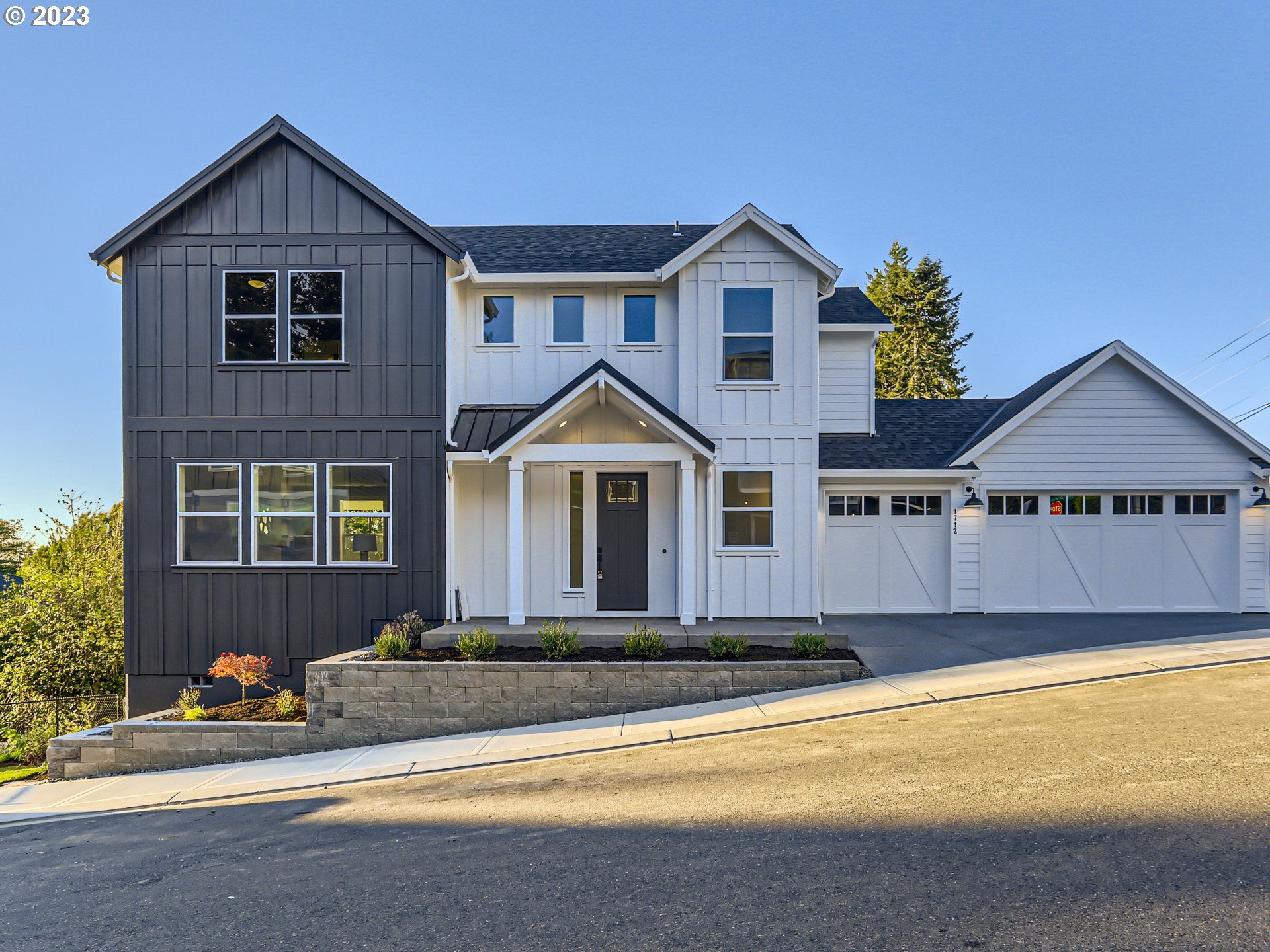 1712 Northwest Larkin Ter  