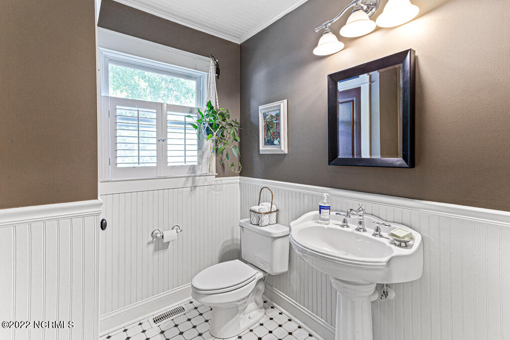40 Dundee Road Pinehurst, NC 28374 - Photo 25 of 61 Guest Bathroom