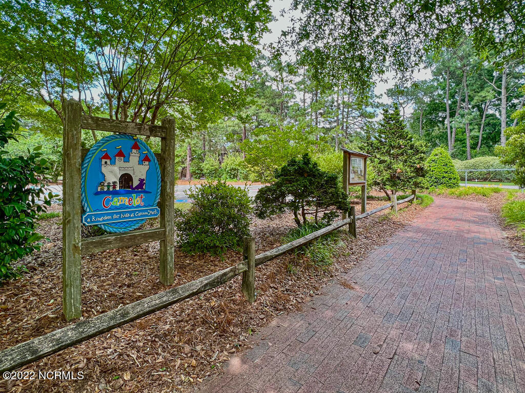 40 Dundee Road Pinehurst, NC 28374 - Photo 43 of 61 Camelot Park, just a few blocks away