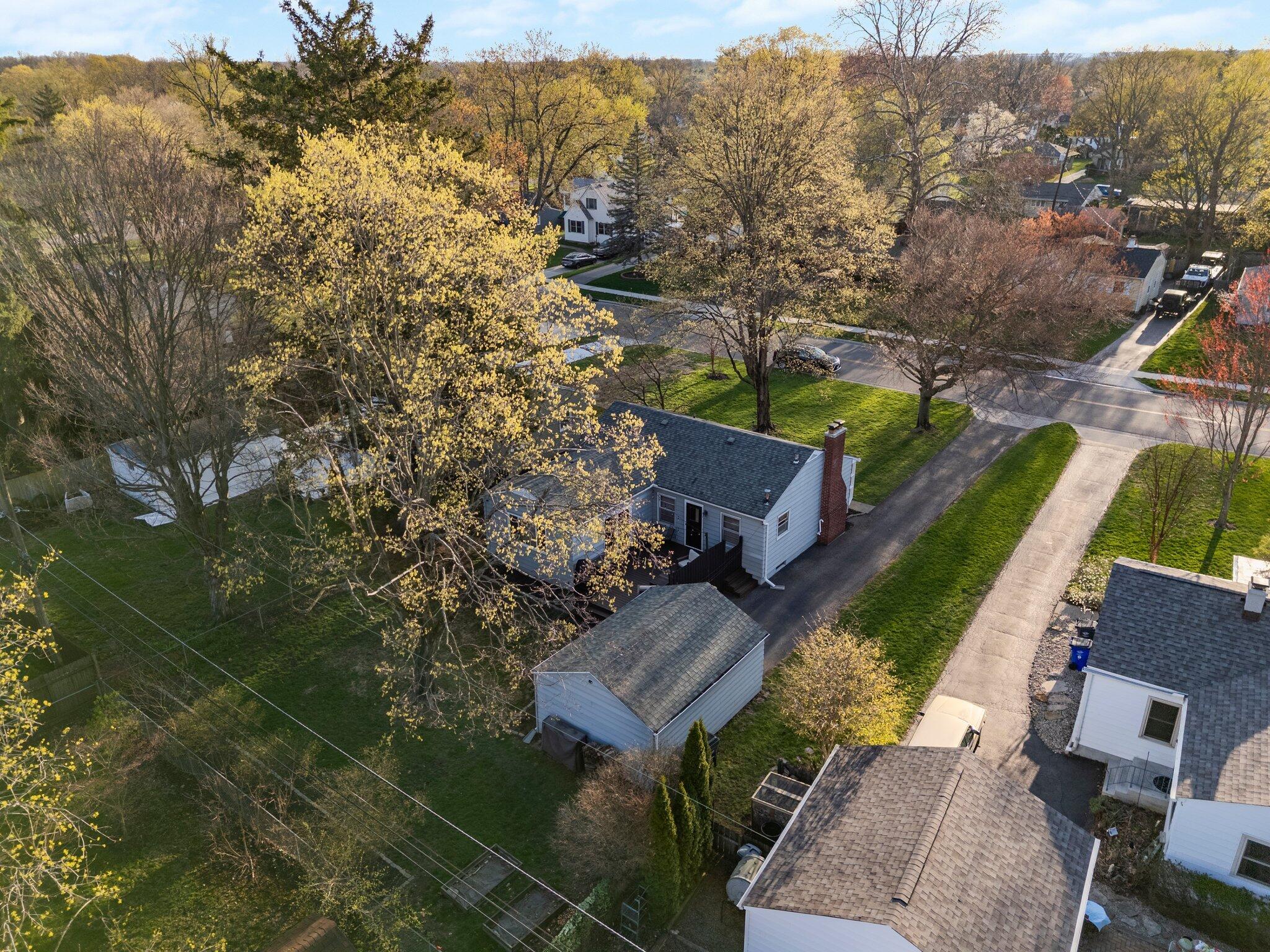 3250 Mountview Road Columbus, OH 43221 - Photo 34 of 37 DJI_20250408180540_0972_D