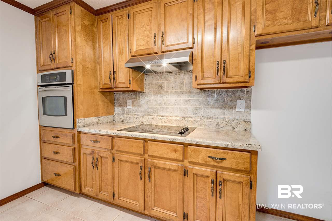 4916 Meredith Court Mobile, AL 36618 - Photo 10 of 32 Updated Countertops