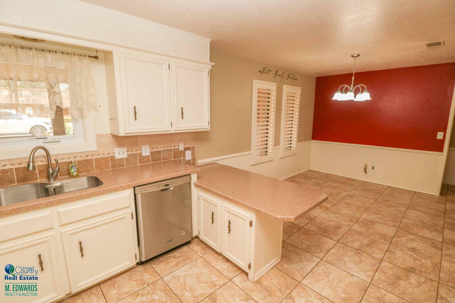 235 East 27th Street Littlefield, TX 79339 - Photo 7 of 21 Kitchen