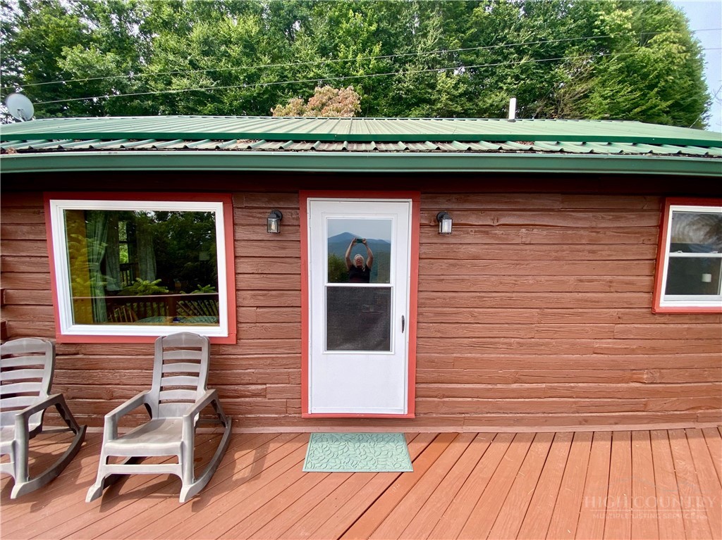 547 Round Knob Ridge Road West Jefferson, NC 28694 - Photo 8 of 30 Gallery Image 8