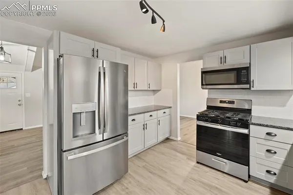 $389,900 | 1327 Kern Street, Colorado Springs, CO 80915