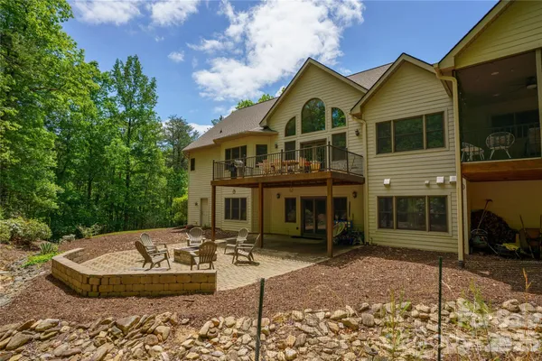 $899,000 | 176 Hemlock Lane, Lake Lure, NC 28746