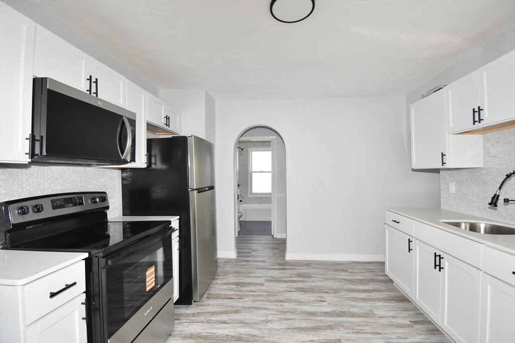 46-48 Wait Street, Unit 2 Springfield, MA 01104 - Photo 8 of 16